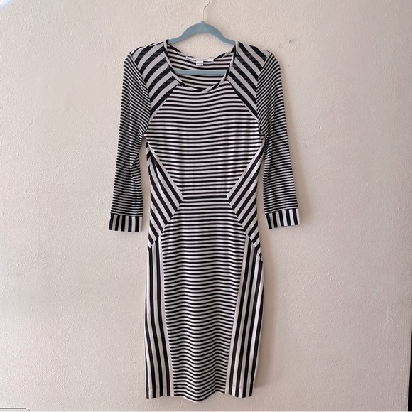 Diane Von Furstenberg Black and White Striped Long Sleeve Dress - Picture 2 of 13